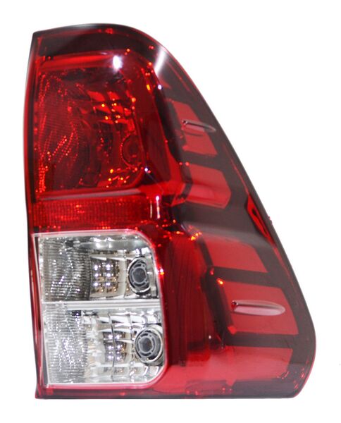 CALAVERA HILUX 16-25 OSCURA 288 NZL DER 287 450.08